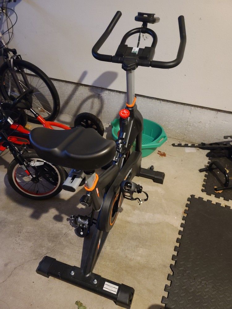Wenoker Stationary Exercise Bike Like New
