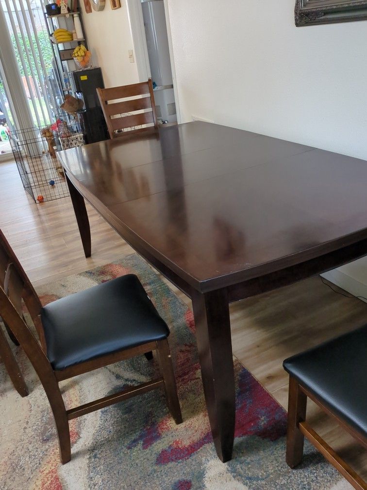 Dining Table Set