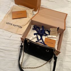 LV Bag - Easy Pouch on Strap Monogram Empreinte