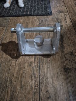 Haul Master Universal Hitch Lock