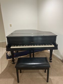 Howard Baby Grand Piano with Bench