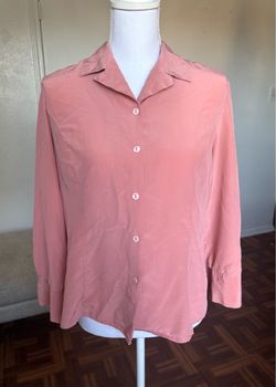 Austin Reed women’s 100% Silk rose/coral button up collared shirt size Large