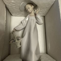 Lladro - Hello Friend 