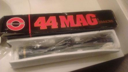 SIMMONS 44MAG RIFLESCOPE