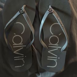 Women’s Size 7/8 Calvin Klein 