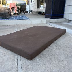 Cozy & large memory foam dog bed