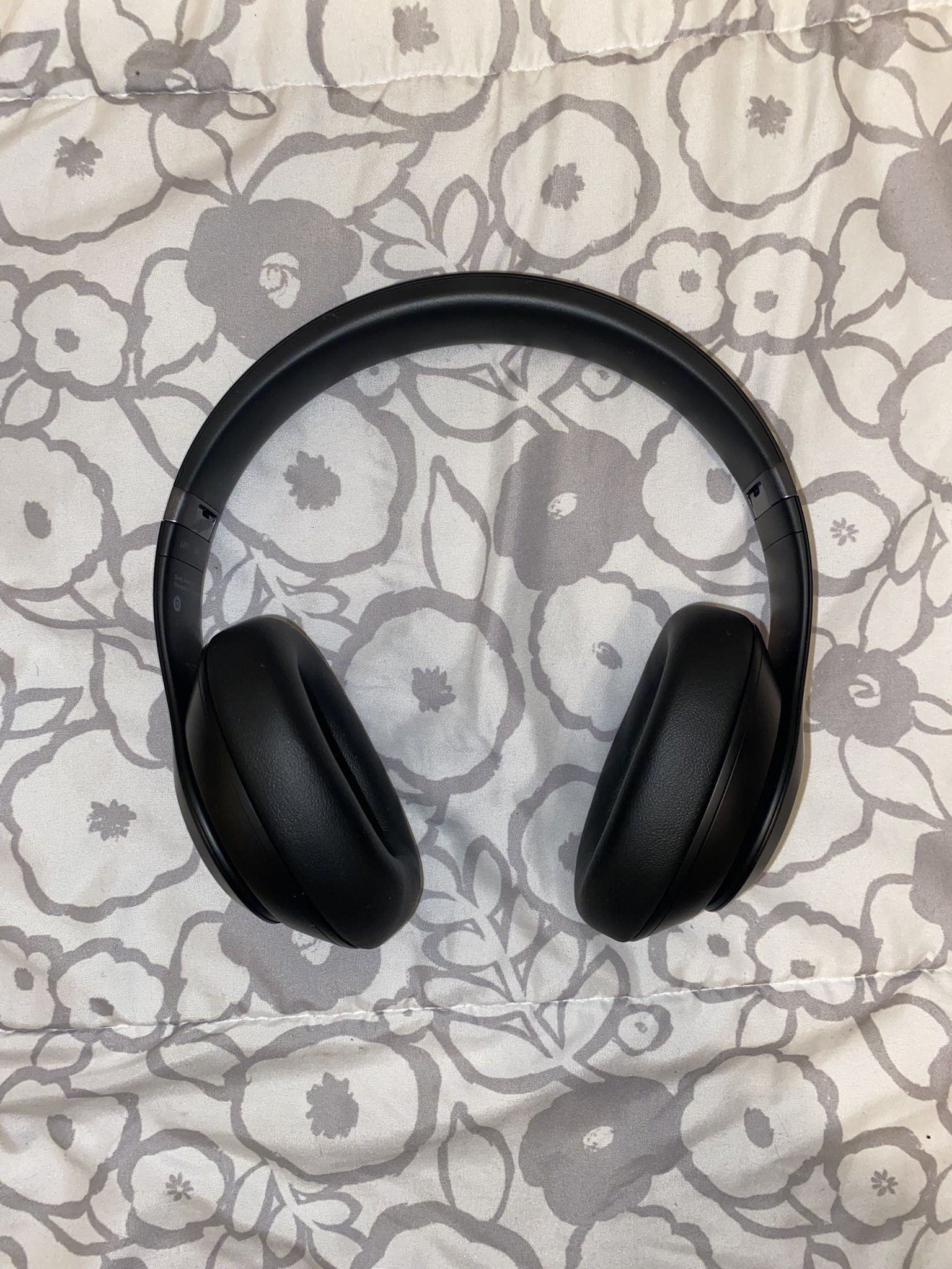 Beats Studio Pro Wireless Headphones - Black