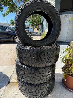 35x12.50R20 4 used tires mickey Thomson  A/T
