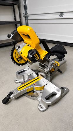20V MAX Cordless 7-1/4 in. Sliding Miter Saw (Tool Only)