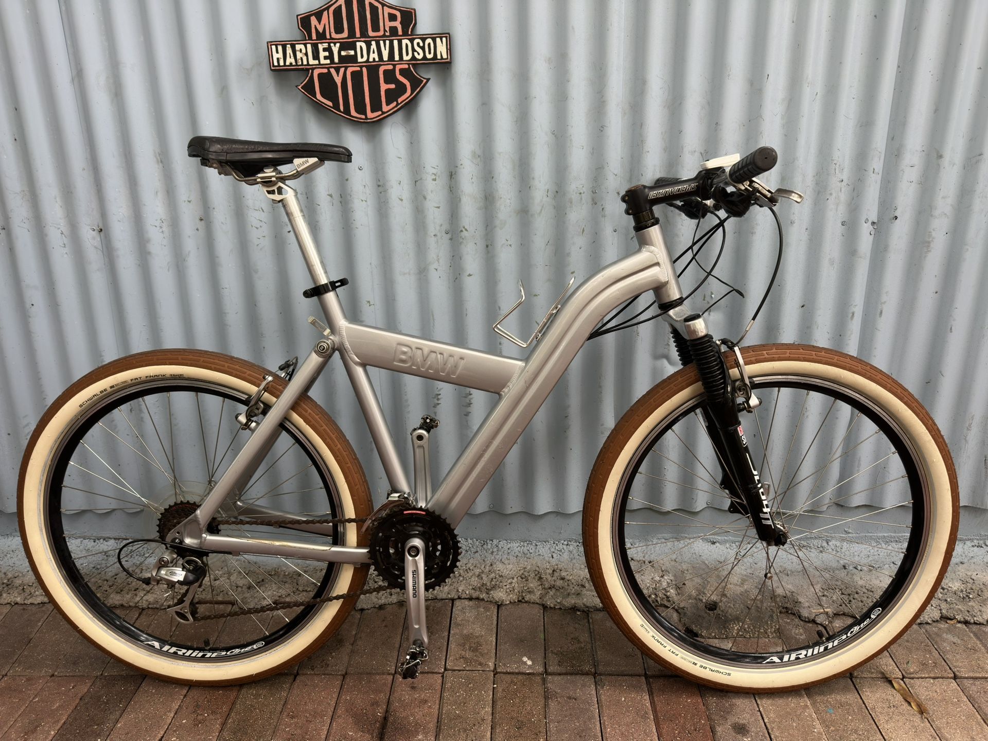 Like New👌All Aluminum-24 Shimano Speed-odometer-26 Wheels Shimano-brakes Shimano-Bike Is Folding-HABLO ESPAÑOL-Más Info 👇