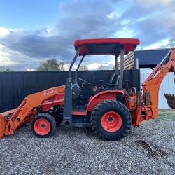 Kubota Tractor Backhoe 
