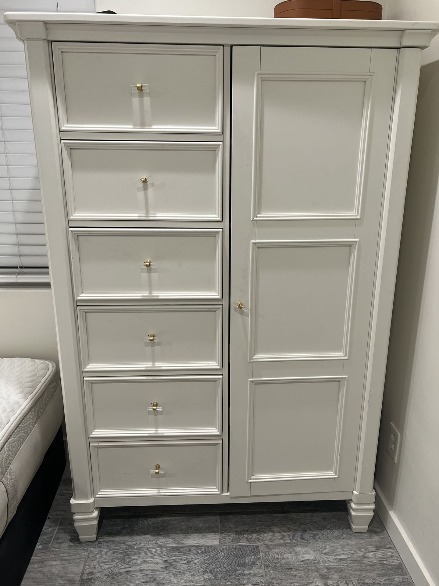 White Dresser