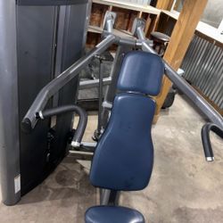 Life Fitness Shoulder Press $1175