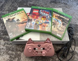 Xbox one S 1TB 3 games