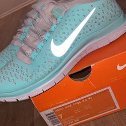 Nike Free run Size 7