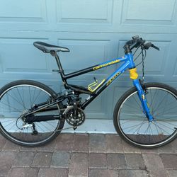 Cannondale Jekyll M Frame 26 Inch Wheel Full  Suspension