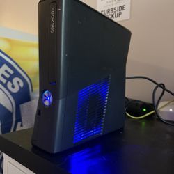 Xbox 360 Slim - Trinity - RGH3 - 500GB HDD + Preloaded