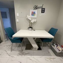 Elegant Small Table with 3 chairs 