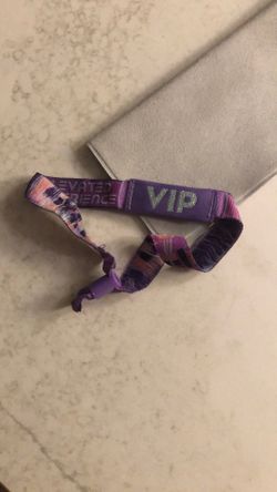 EDC VIP SUNDAY WRISTBAND