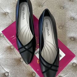 Easy Street Women's Pumps Block Heel Size 9 NEW