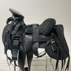 Montura Charra De Fuste Forrado De Cuero 