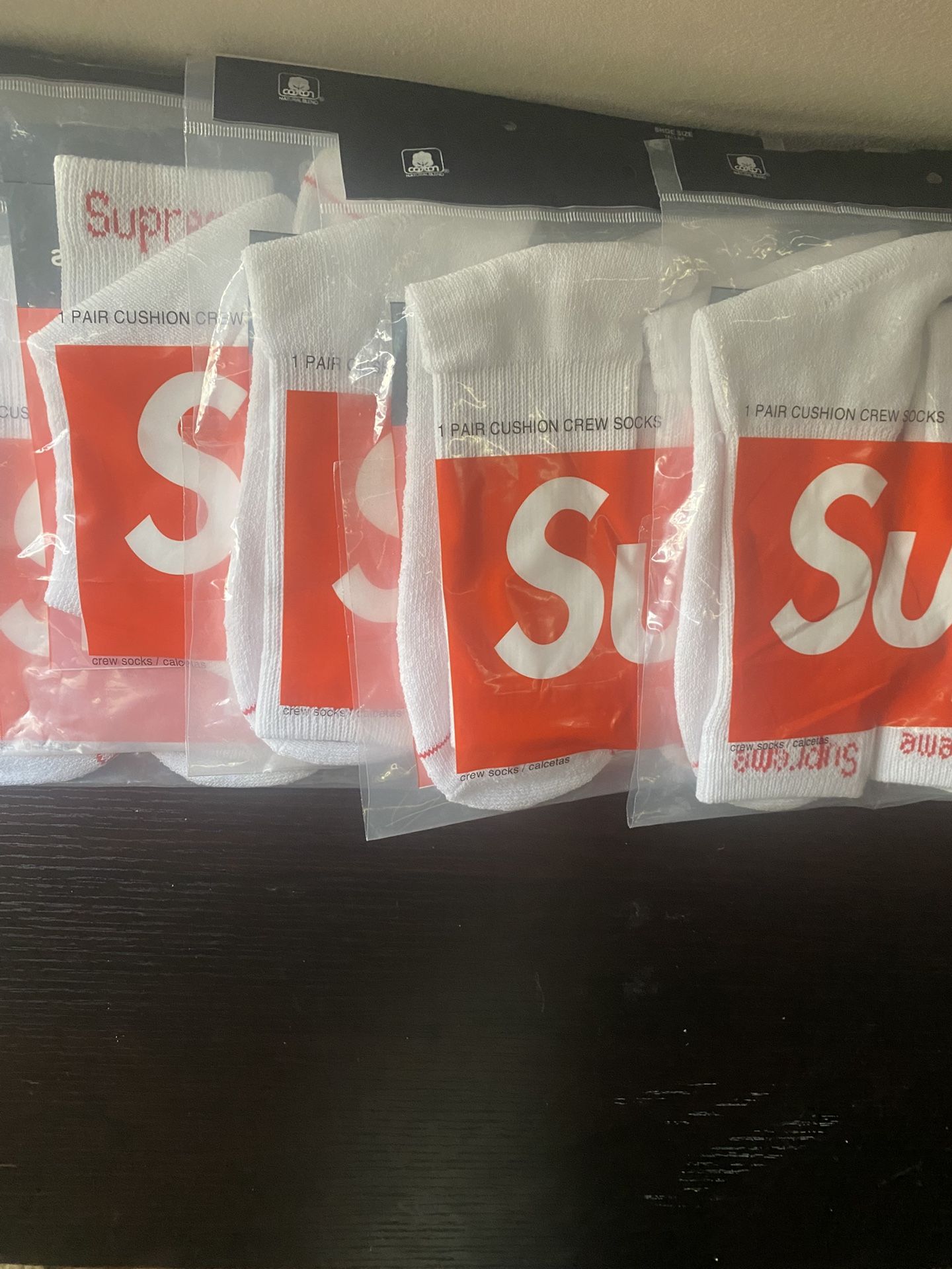 White Supreme Socks Singles 20/ea