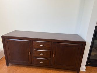 Credenza - can deliver