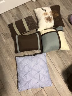 Throw Pillows