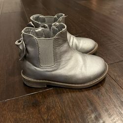 Size 9 Little Girls Silver Booties 