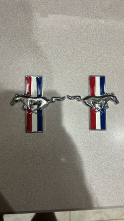 Ford Mustang Emblem