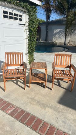 Free- Wood patio chairs and table
