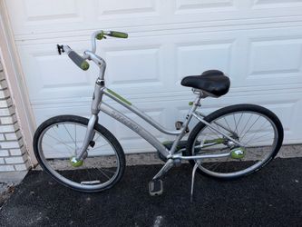 Trek Lime comfort hybrid cruiser 26”