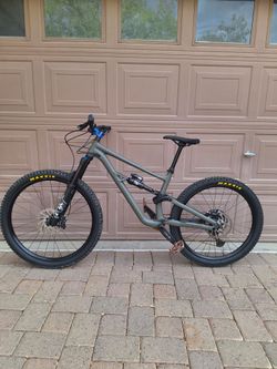 SPECIALIZED STATUS 160 FULL SUSPENSION ( MULLET ) SETUP TUBELESS  2022 ( CHECK MY OTHER BIKES)