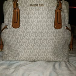 Michael Kros  Purse/Bag