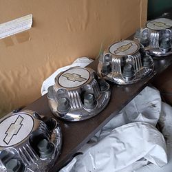 2001 CHEVY CAPS FITS ALL CHEVY TRUCKS 