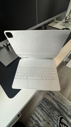 Magic Keyboard for iPad Pro 12.9‑inch (6th generation) - US English - White  - Apple