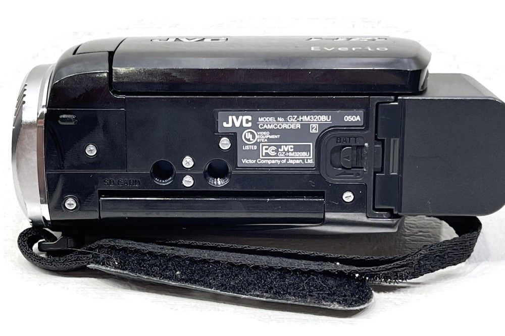 JVC Model Number GZ HM320BU Everio HD Digital Camcorder and Accessories. Tested. Working