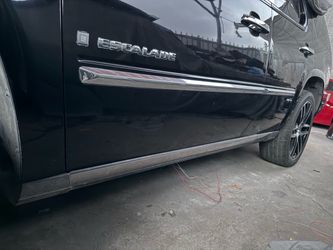 2007 -14 Cadillac Escalade  running boards parts
