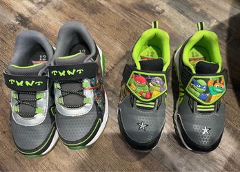 Kids light-up TMNT shoes