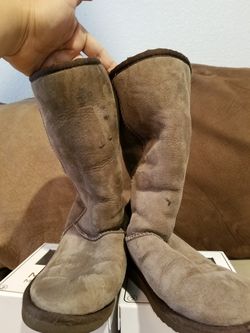 **Authentic high top girls Uggs!