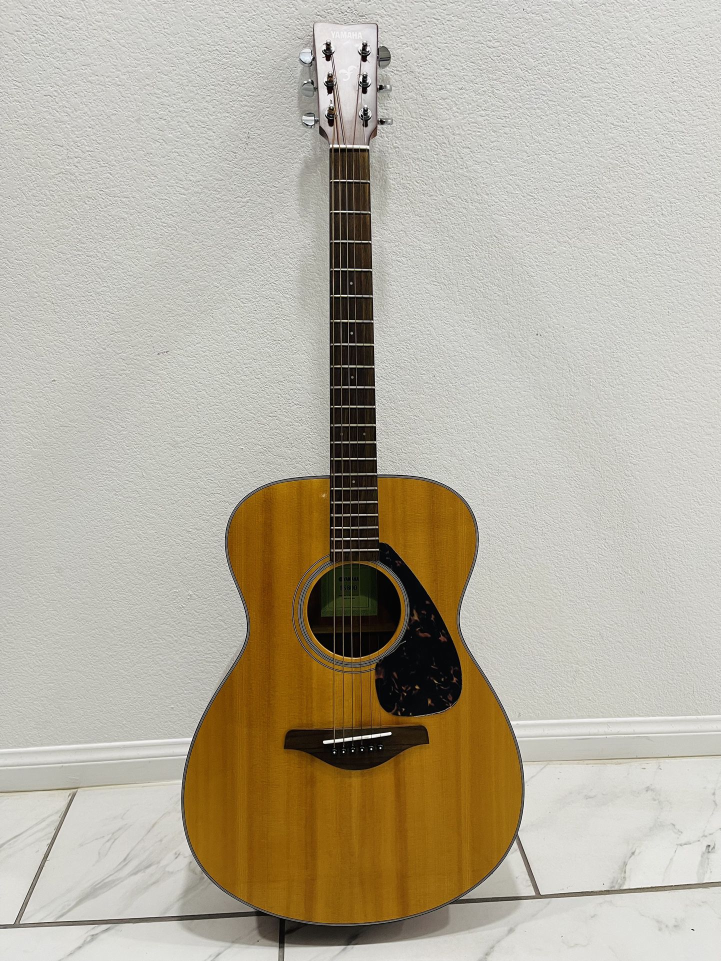 Yamaha FS800 Small Body Solid Top Acoustic Guitar