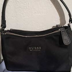 GUESS PURSE