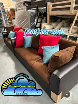 Brown sofa couch Nuevo new cafe vinyl