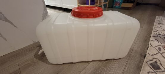 13.2 Gallon Water Storage Tank-Great Condition