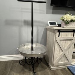 Parrot Stand 