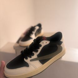 Travis Scott Jordan Low 