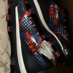 Brand New Size 4y Baseball Cleats 