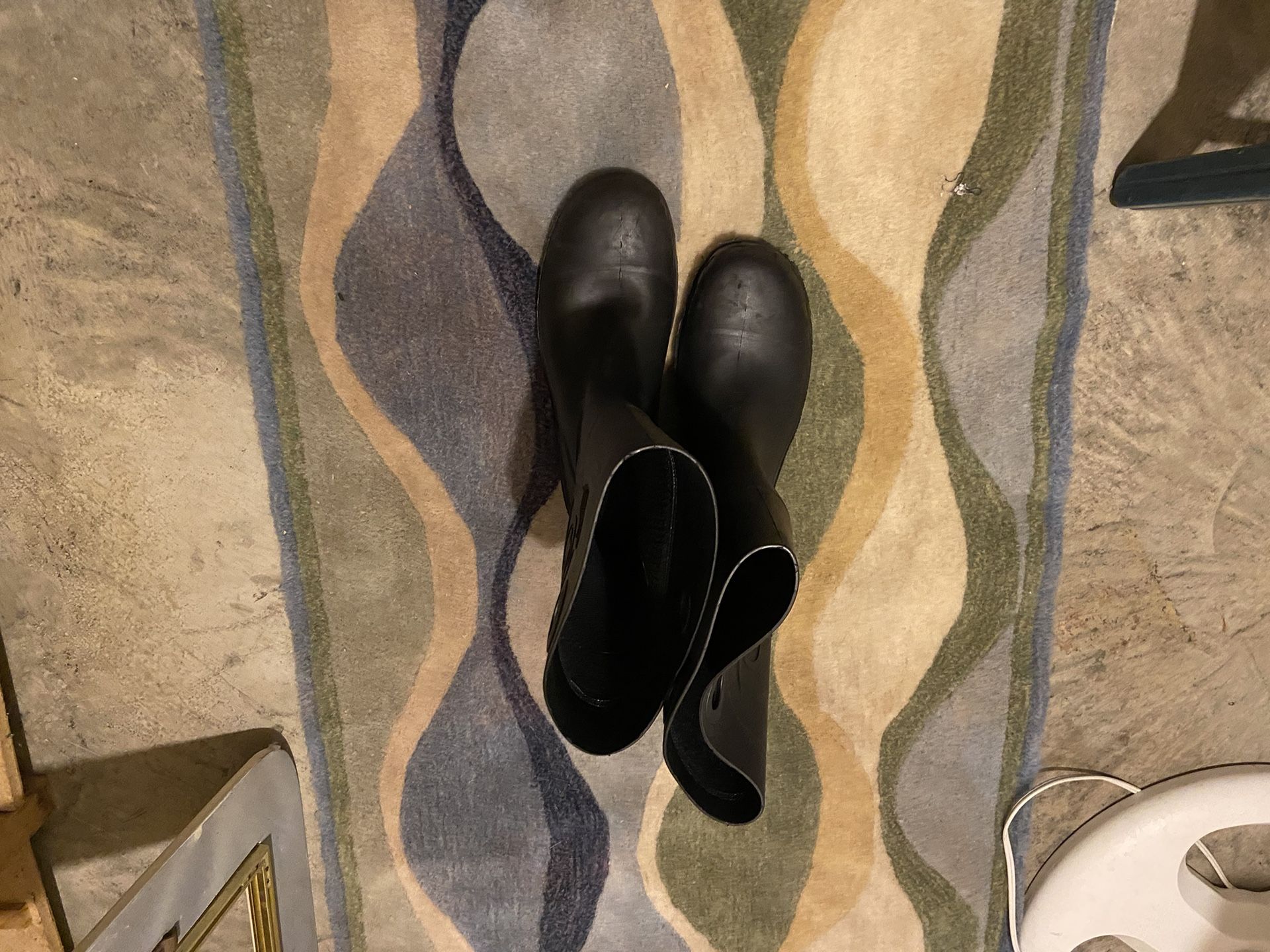Size 11 Rubber Boots