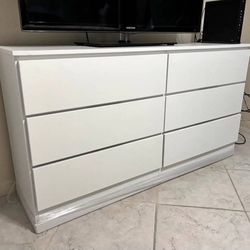⚪️ DRESSER // CÓMODA ⚪️