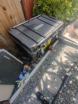 Toolbox DeWalt big size with the handles